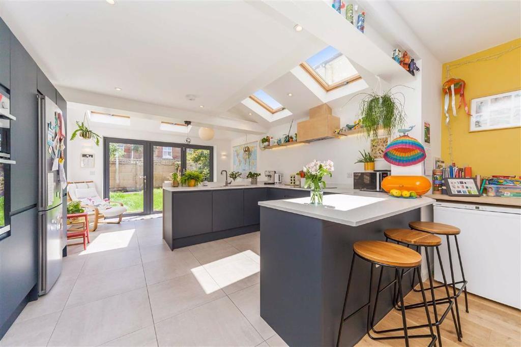 Norway Street, Portslade, East Sussex 4 bed terraced house £575,000