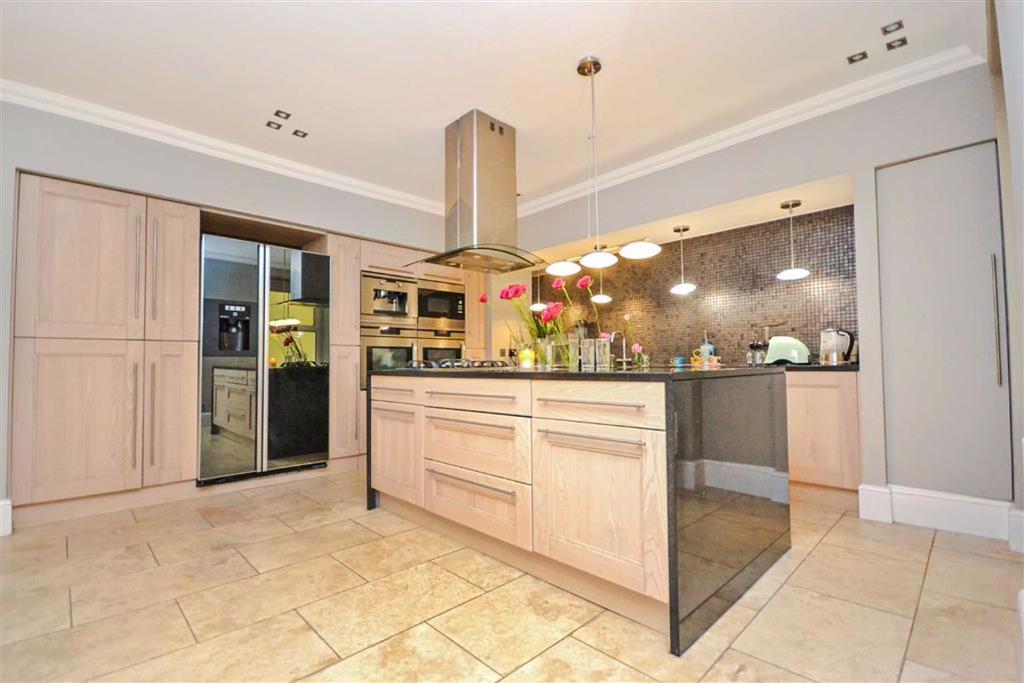 Queens Gardens, Broadstairs, Kent 1 bed flat £299,995