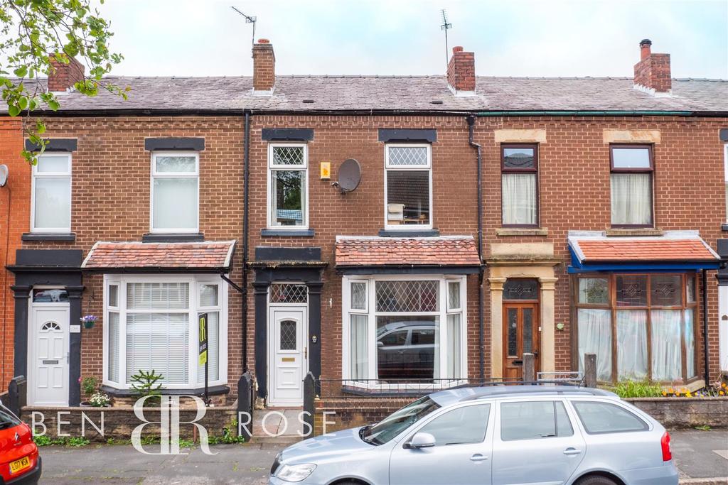 Railway Road, Chorley 3 bed terraced house for sale £99,995
