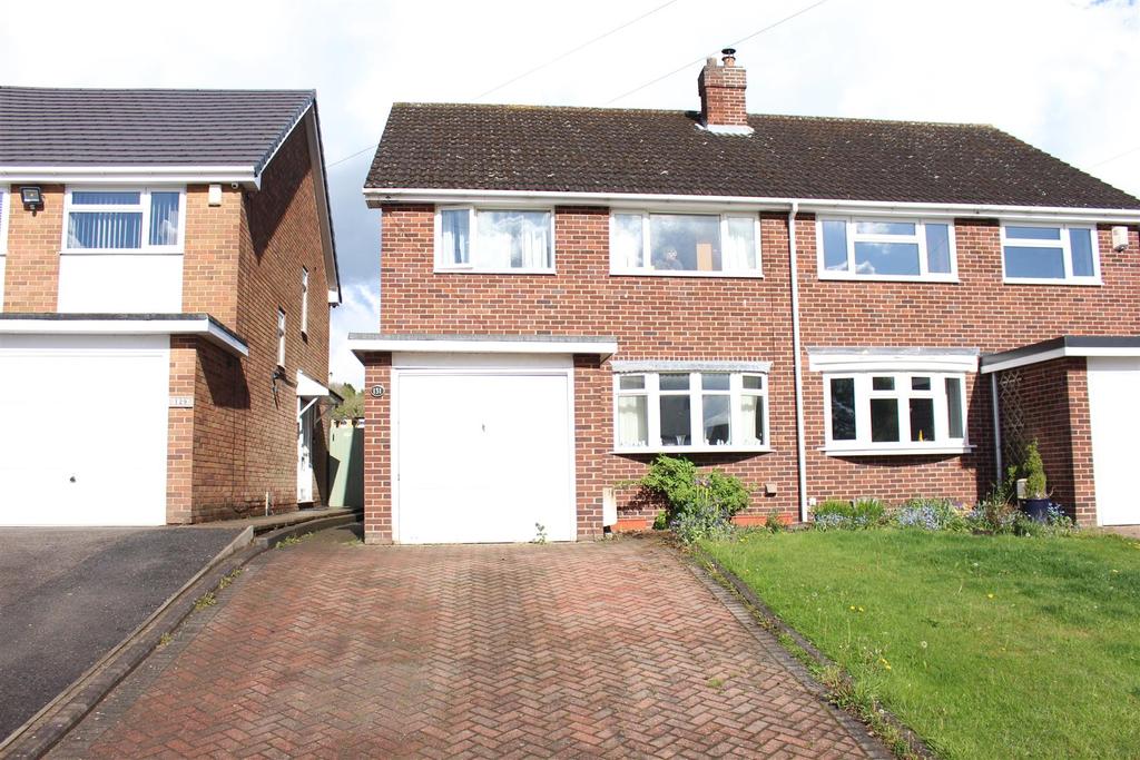Main Road, Austrey, Atherstone 3 bed semidetached house £285,000