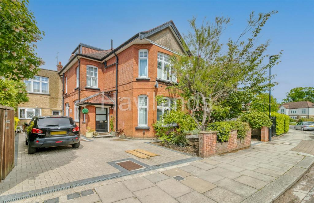 Elm Park Road, Winchmore Hill, N21 1 bed flat for sale £350,000