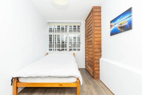 1 bedroom flat to rent, EC1N