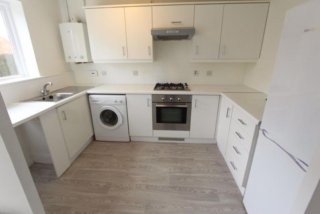 Landseer Drive, Hinckley 3 bed semidetached house £875 pcm (£202 pw)