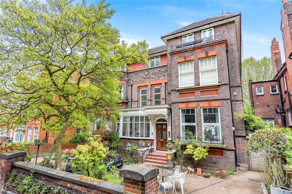 Maresfield Gardens, Hampstead, London, NW3 3 bed apartment for sale £
