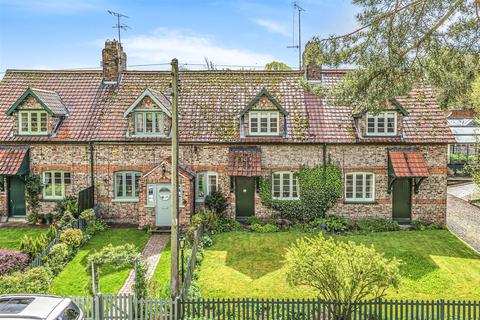 3 New Row, Kirby Grindalythe, Malton, YO17 8DE