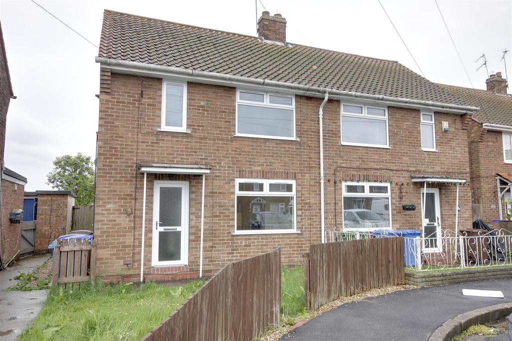 Hales Crescent, Hedon, Hull 2 bed semidetached house £130,000