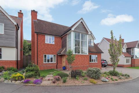 4 Tenter Close, Hadleigh, Ipswich, IP7 5FA