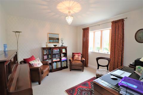 4 Tenter Close, Hadleigh, Ipswich, IP7 5FA