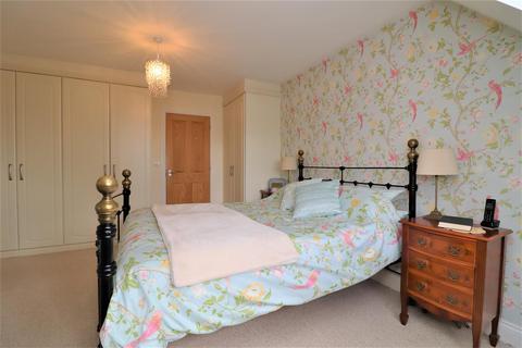4 Tenter Close, Hadleigh, Ipswich, IP7 5FA