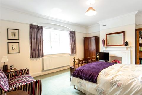 34 Amerland Road, London, SW18 1PZ