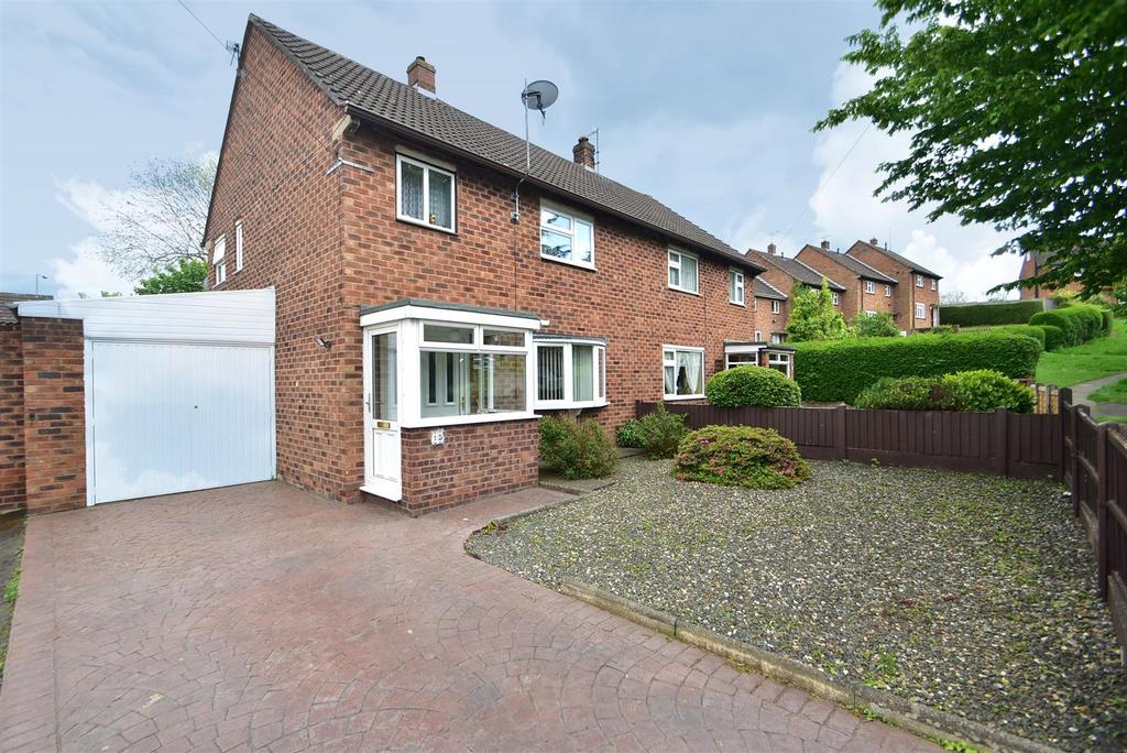 15 Chatford Drive, Shrewsbury, SY3 9PG 3 bed semidetached house £150,000