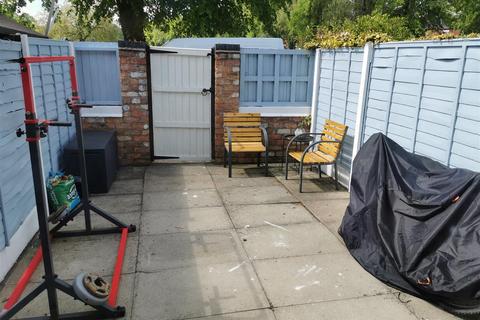 3 Ambuscade Close, Crewe, CW1 4AN