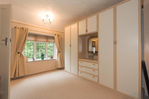 7 Elm Grove, Epsom, KT18 7LZ