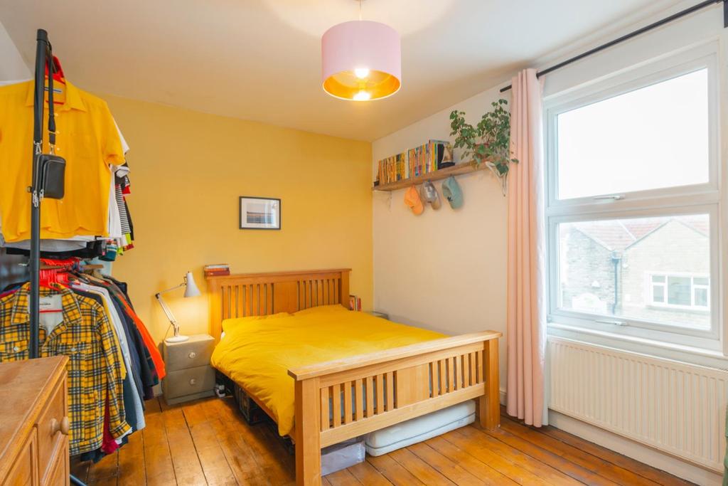 TEERTSGGOM54 - Bedroom F.jpg