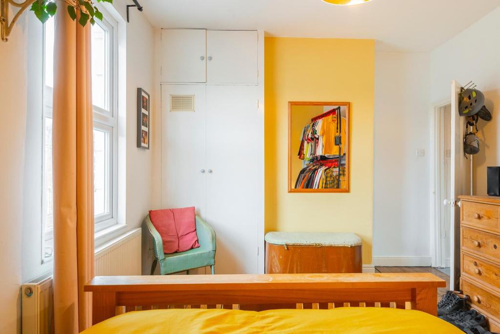 TEERTSGGOM54 - Bedroom A.jpg
