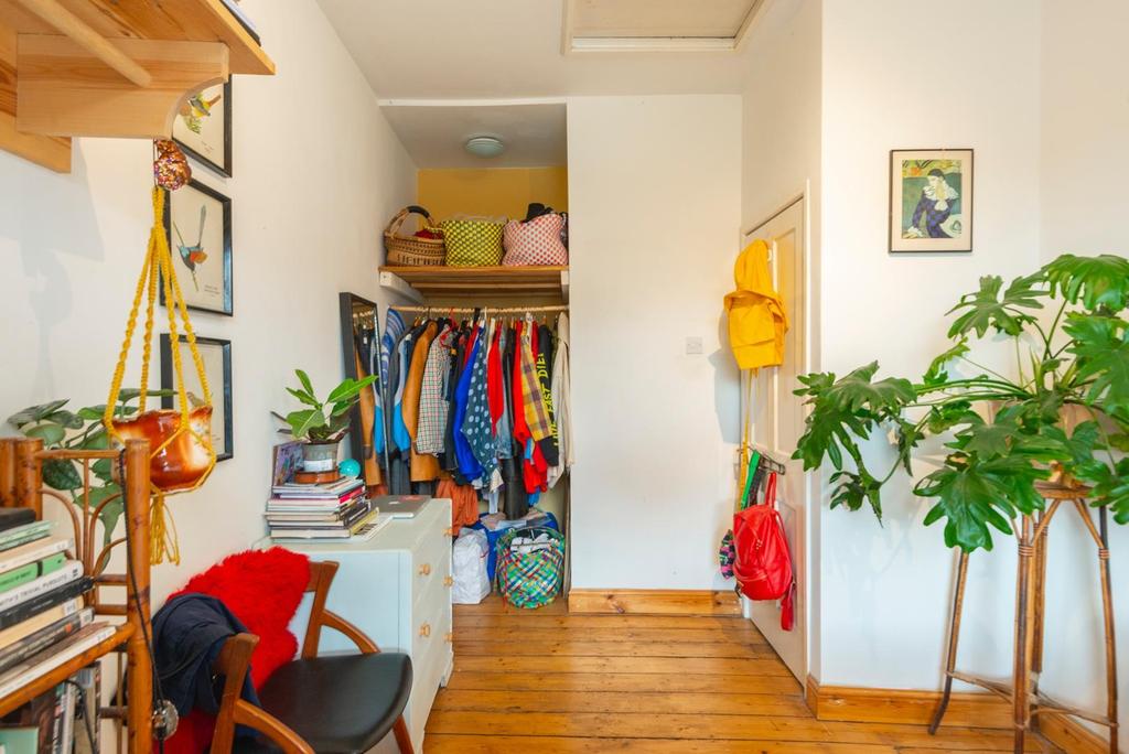 TEERTSGGOM54 - Bedroom G.jpg