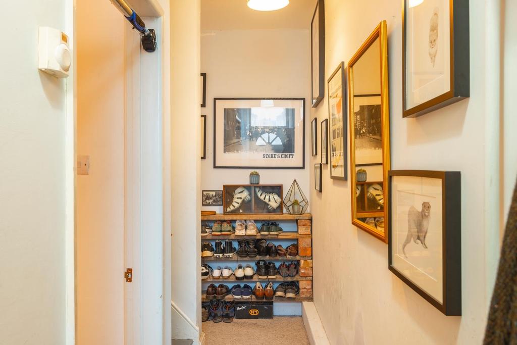 TEERTSGGOM54 - Hallway A.jpg
