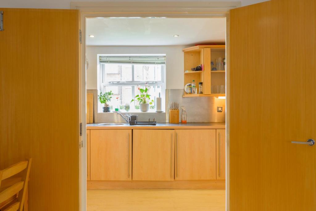 NOTPER110 - Kitchen E.jpg