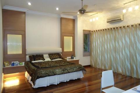 8 bedroom bungalow - Petaling Jaya
