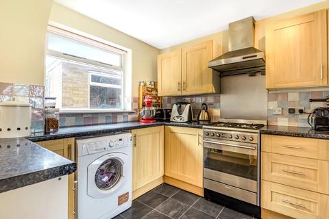 9 Chestnut Close, Ripley, Woking, GU23 6LJ