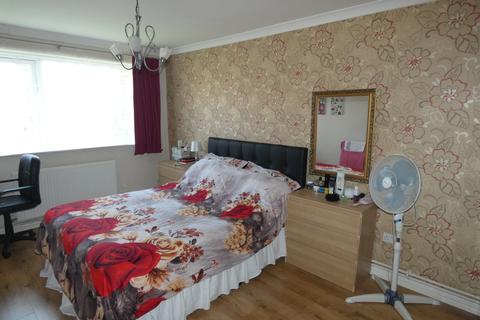 3 Wisdons Close, Dagenham, RM10 7HB