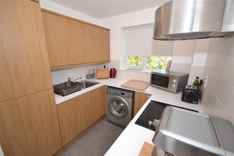 9 Mead Path, Chelmsford, CM2 9XL