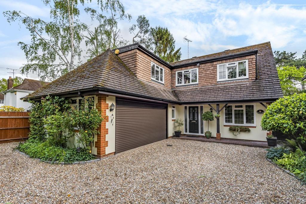 Faris Lane, Woodham, KT15 4 bed detached house £975,000