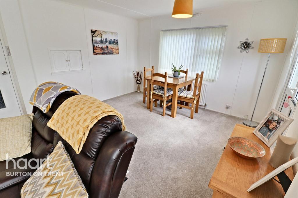 Riverside Park, BurtonOnTrent 2 bed park home £110,000