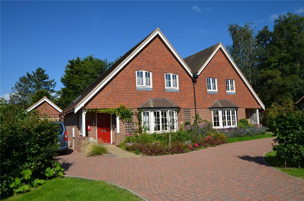 Lavender Fields, Isfield, Uckfield, TN22 3 bed semidetached house £