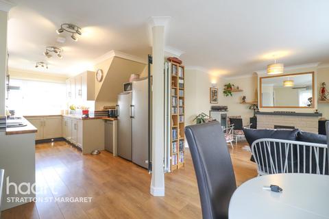 8 Haven Close, Swindon, SN3 4DY