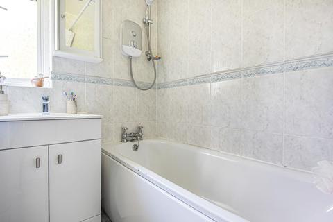 5 Cranbrook Close, Bromley, BR2 7QA