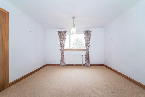 10 Angus Crescent, Crieff, PH7 4LF