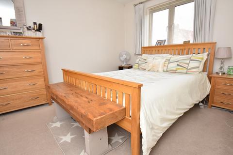 10 Greenway Close, Wincanton, BA9 9RH