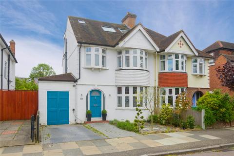12 Erncroft Way, Twickenham, TW1 1DA
