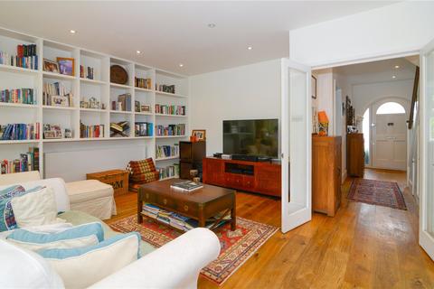 12 Erncroft Way, Twickenham, TW1 1DA