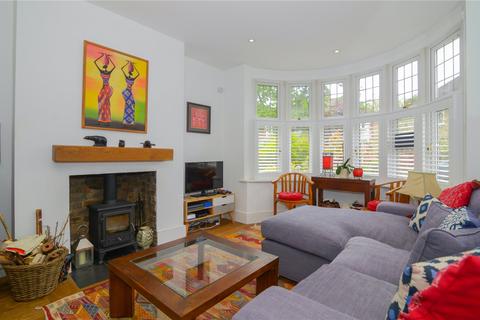 12 Erncroft Way, Twickenham, TW1 1DA