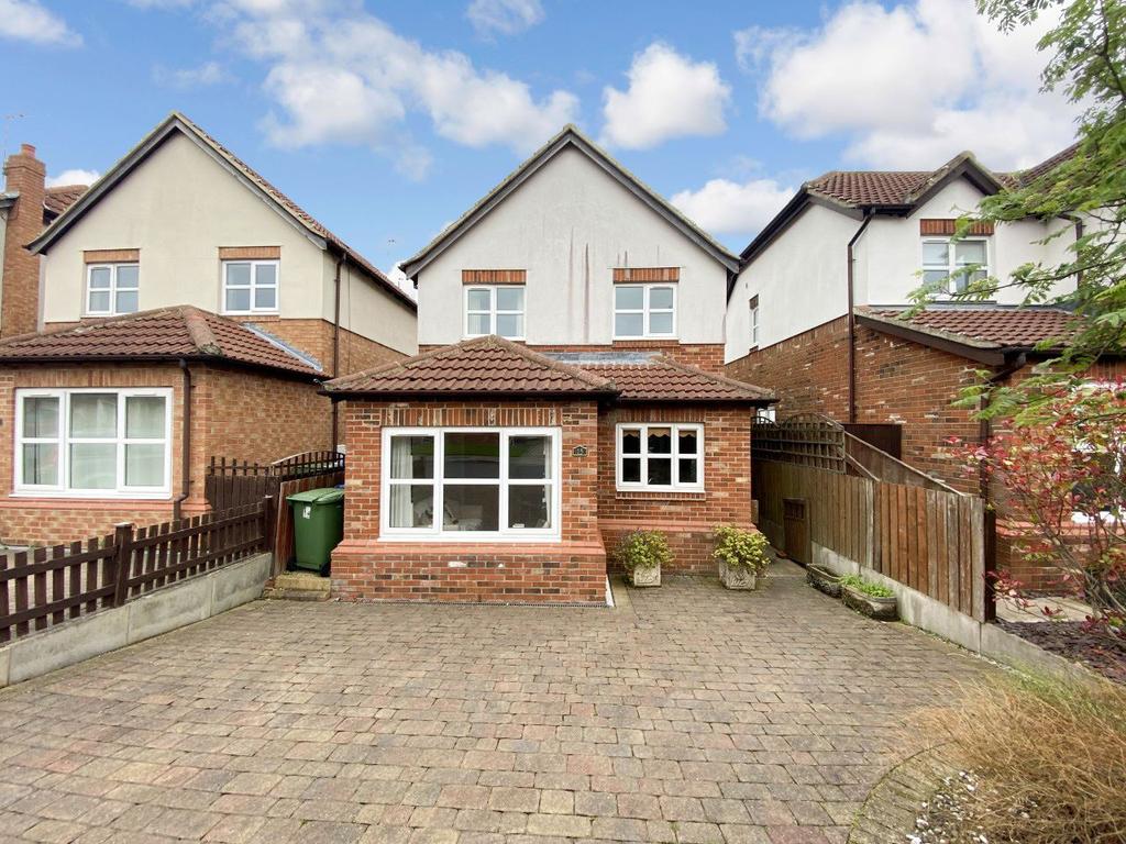 Arundel Walk, Wingate, Durham, TS28 5LJ 3 bed detached house £145,000