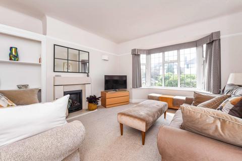 12 Fir Grove, New Malden, KT3 6RH