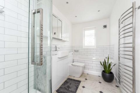 12 Fir Grove, New Malden, KT3 6RH