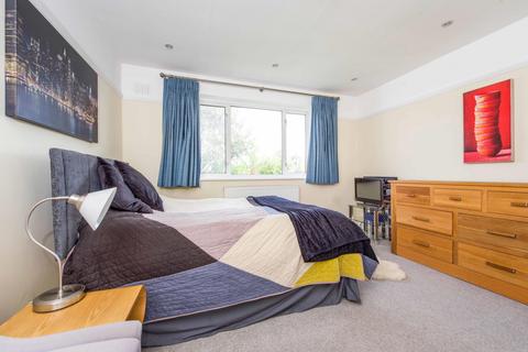 12 Fir Grove, New Malden, KT3 6RH