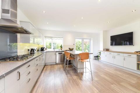 12 Fir Grove, New Malden, KT3 6RH