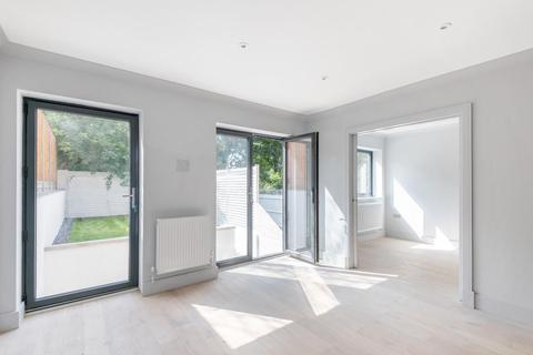 Flat 1, Hawkins House, 16a Beardell Street, London, SE19 1TP