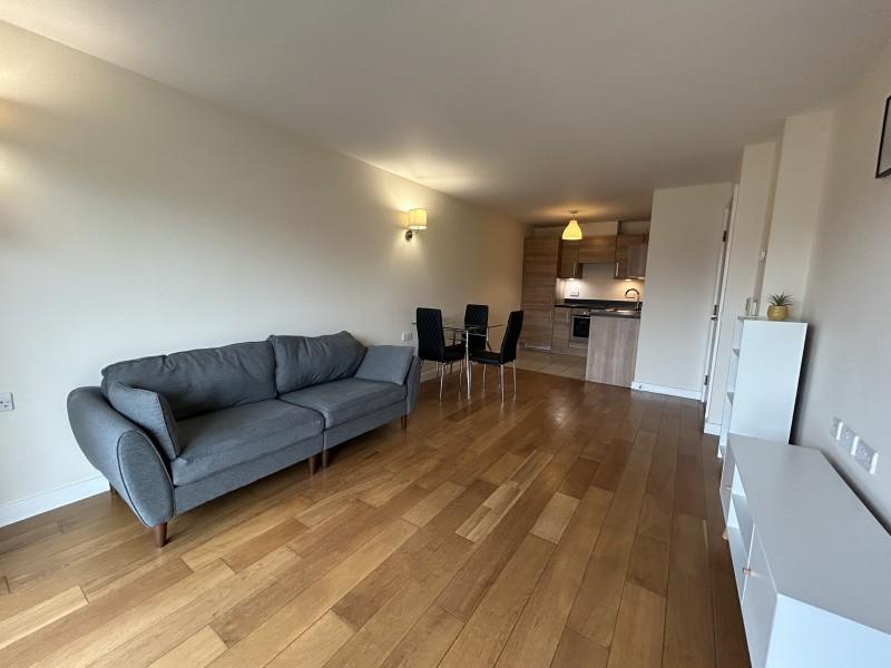 Apartment in Wembley - More