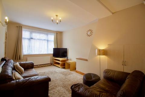 27 Averil Road, Leicester, LE5 2DD
