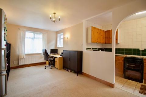 27 Averil Road, Leicester, LE5 2DD