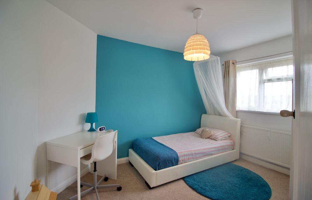 Bedroom 2 (Double)