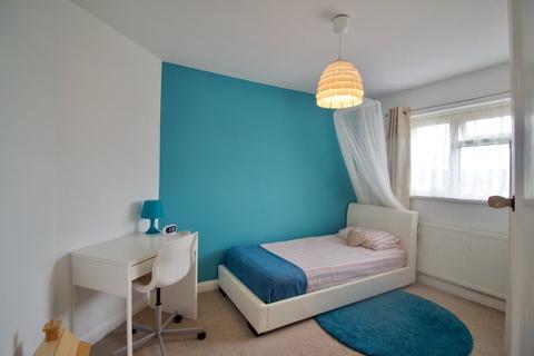 27 Averil Road, Leicester, LE5 2DD