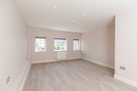 2 bedroom apartment to rent, Milsom Street, Bath