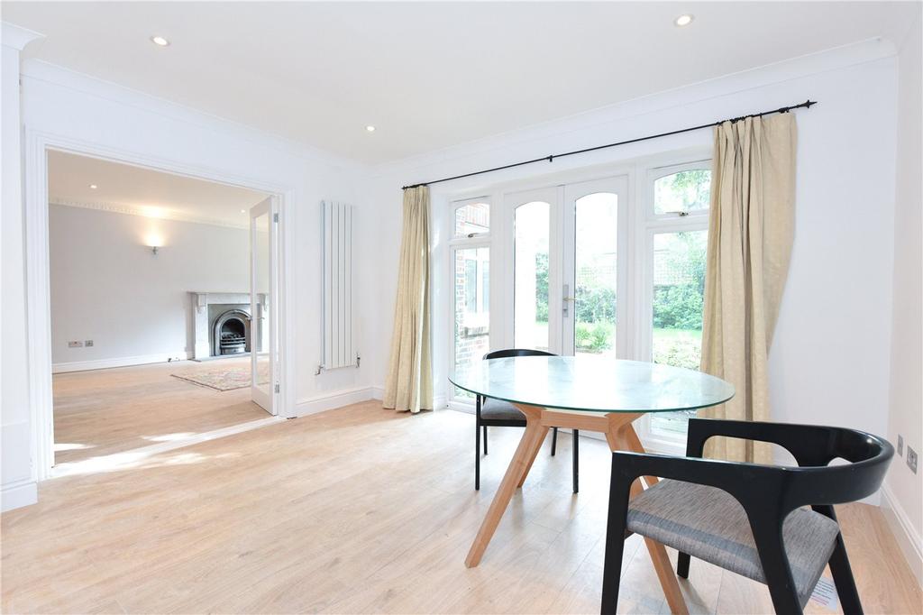 Hanger Hill, Weybridge, KT13 5 bed detached house £4,995 pcm (£1,153 pw)