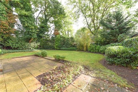 5 bedroom detached house to rent, Hanger Hill, Weybridge, KT13